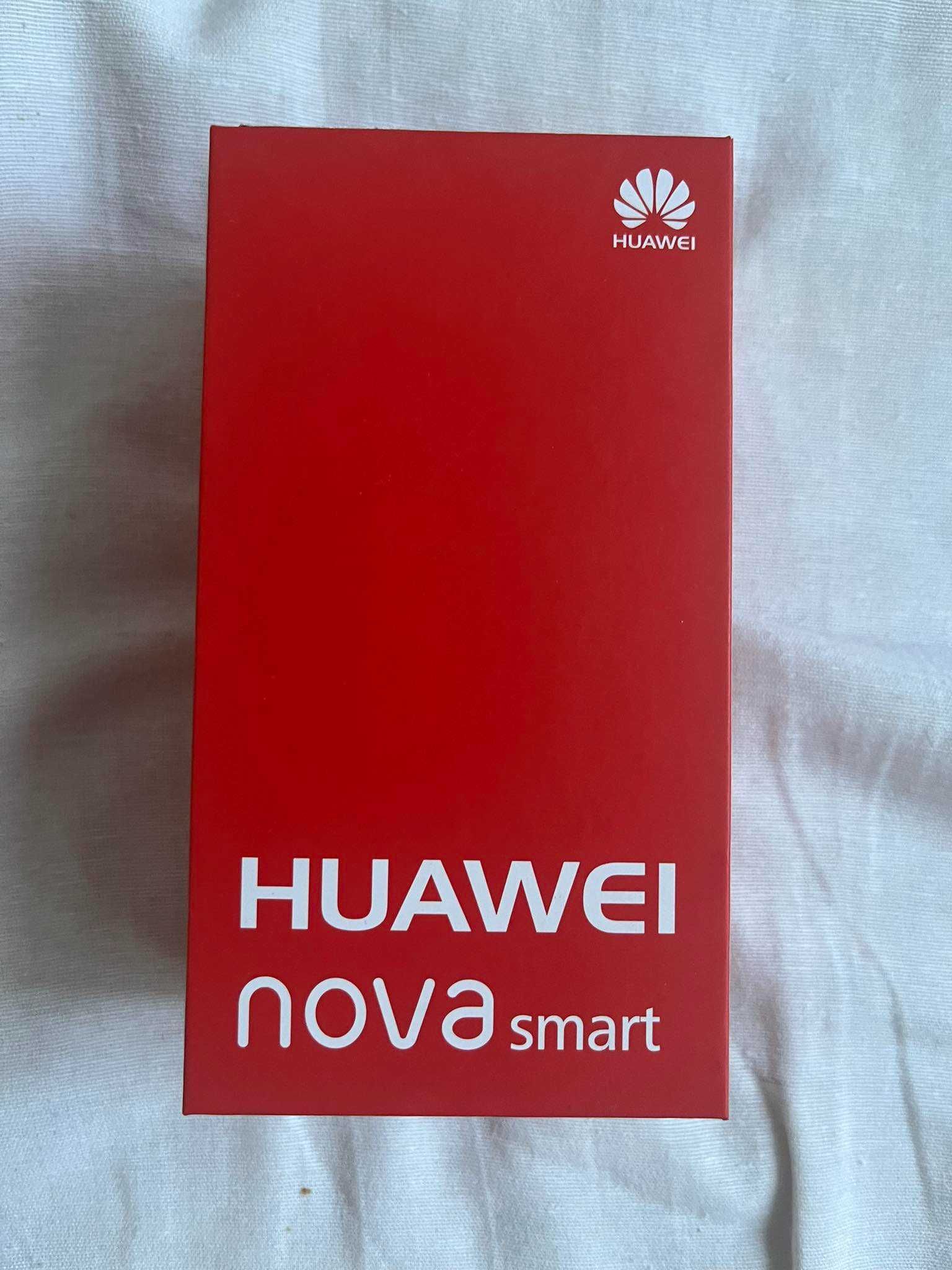 Телефон Huawei Nova Smart