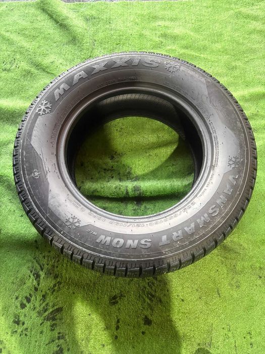 Anvelope Iarna 235/65/16C Maxxis