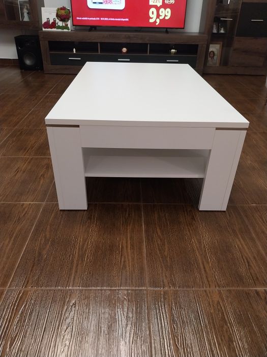 Măsuță living în stare buna