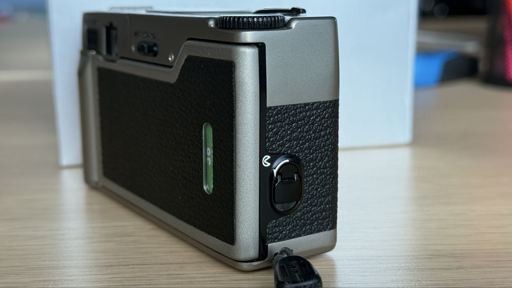 Продавам фотоапарат Nikon 35Ti