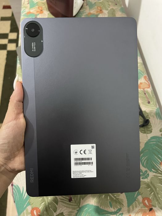 Продается планшет  Redmi pad 2 с сим картой