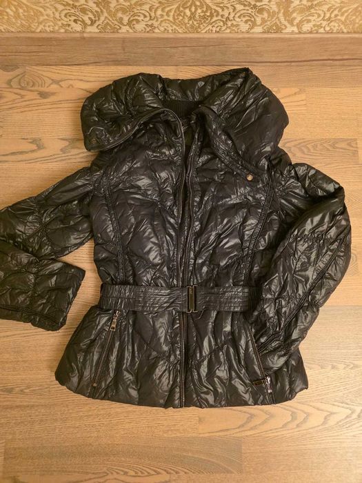 Продам женскую куртку add