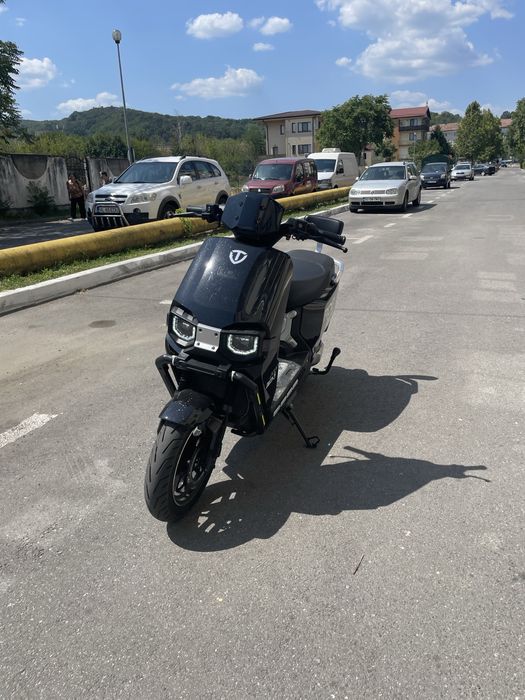 Vand scuter electric ( nu necesita permis)