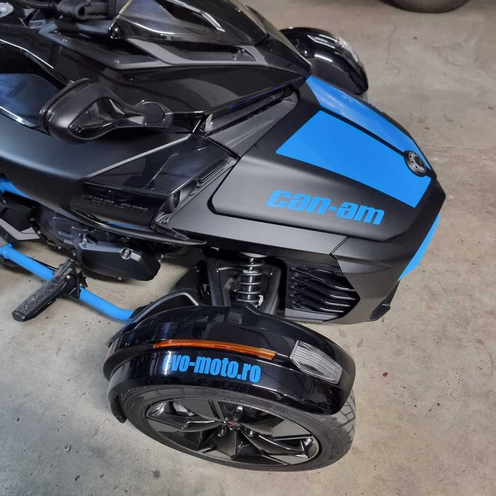 Promotie Can-Am Spyder F3-S Special Series Monolith Black Satin 2023