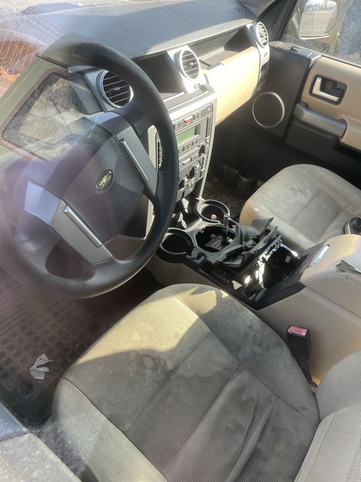 Dezmembrez Nissan Navara 2.5 turbo 2009