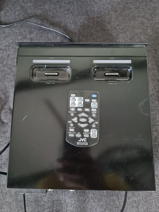 Combina audio/radio cu telecomanda