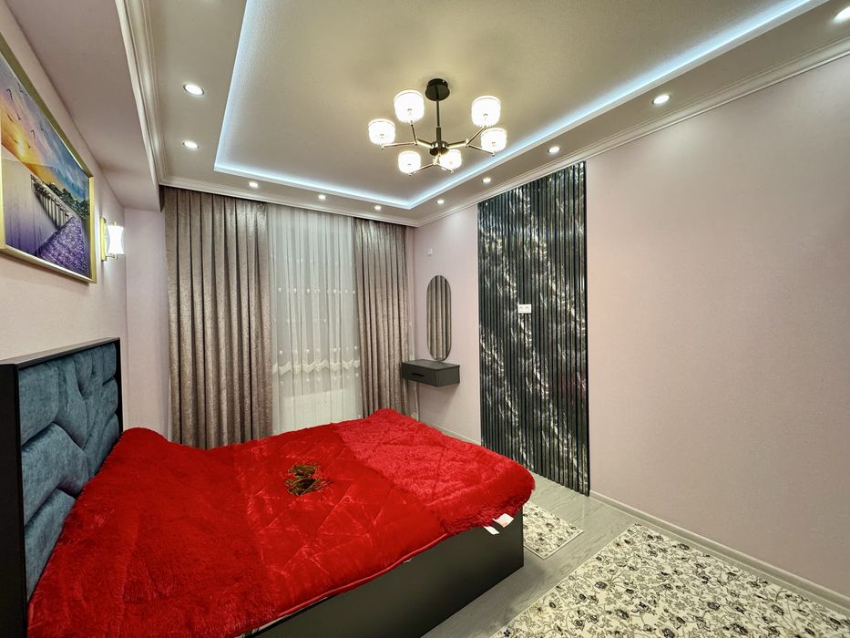 4х комнатная квартира, на 3 этаже. Рудакий.