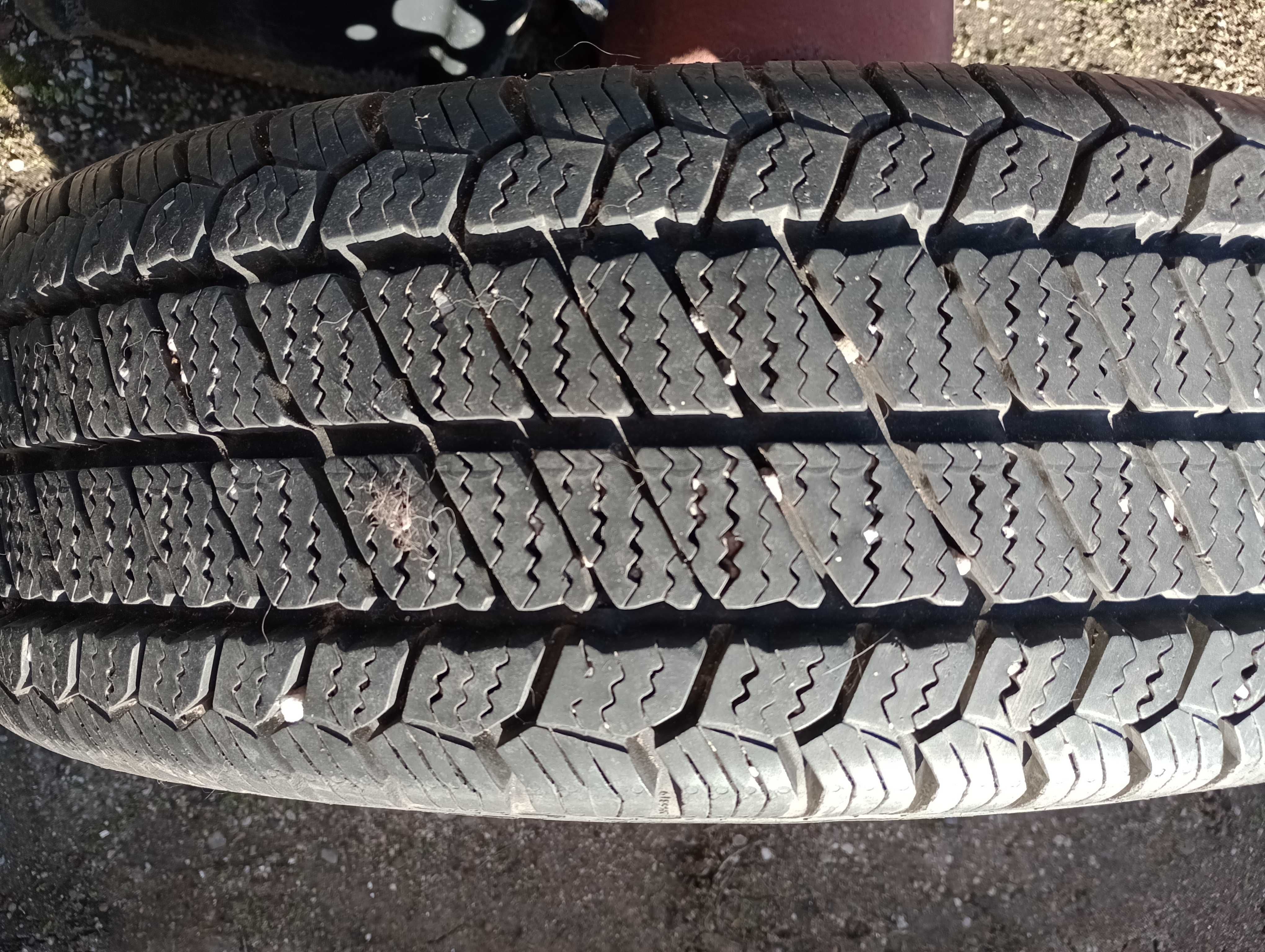 автомобилни гуми 15"