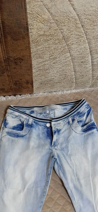Продам джинсы срочно