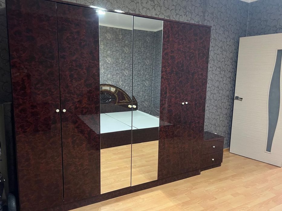 Спальный гарнитур