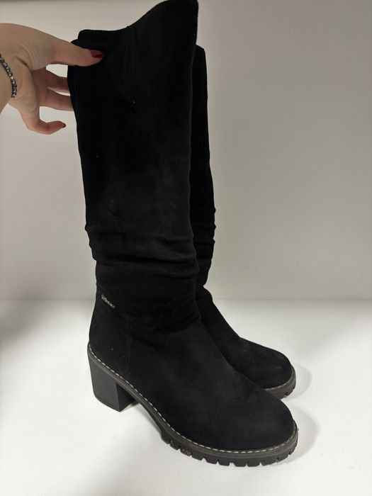 Велурени ботуши