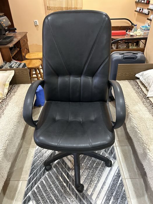 Кажен стол за офис