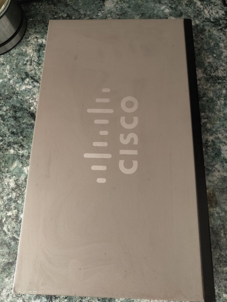 Switch Cisco 24porturi