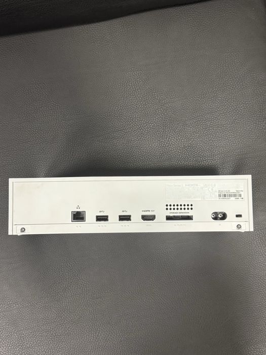 Продавам Xbox series S