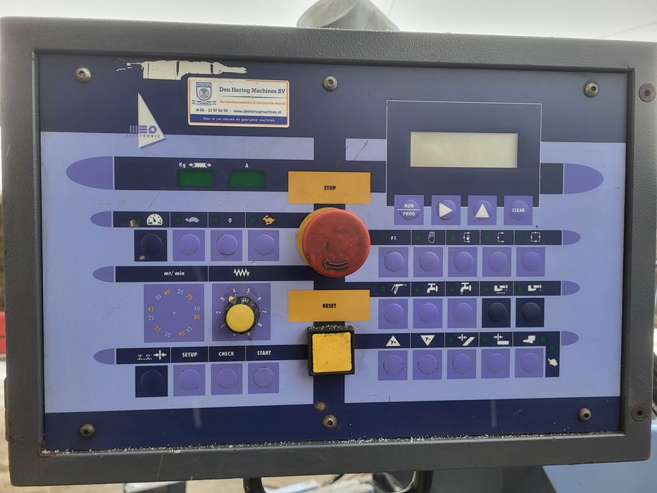 Fierastrau taiere metal automat cu banda