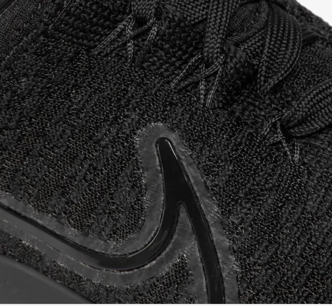 Nike React Infinity Run
Flyknit 3 "Triple Black" 42.5 eu