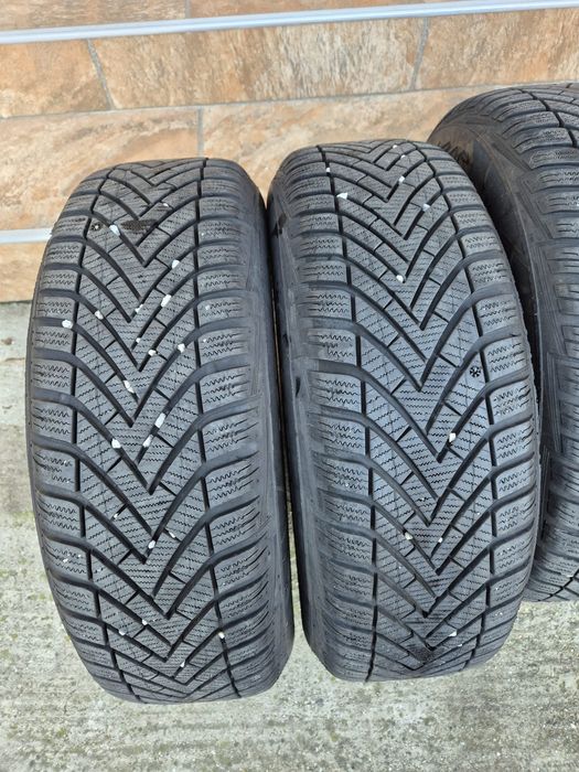 Jante R15 5x112 cu anvelope iarna Vredestein 195/65R15 foarte bune