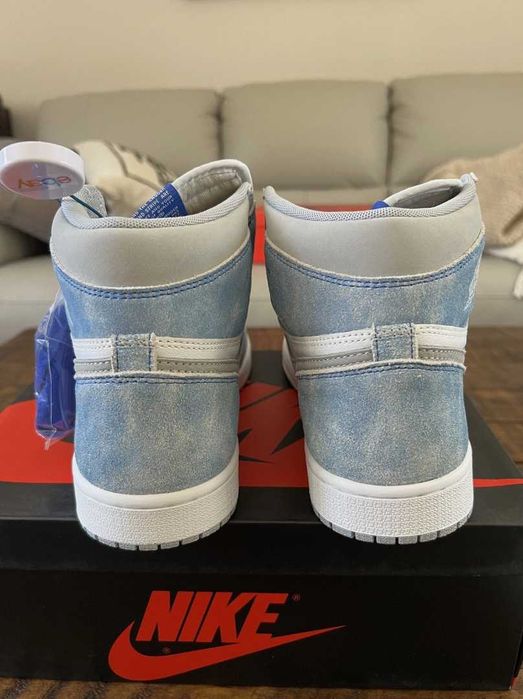 *SALE* Jordan 1 Hyper Royal - verificare colet