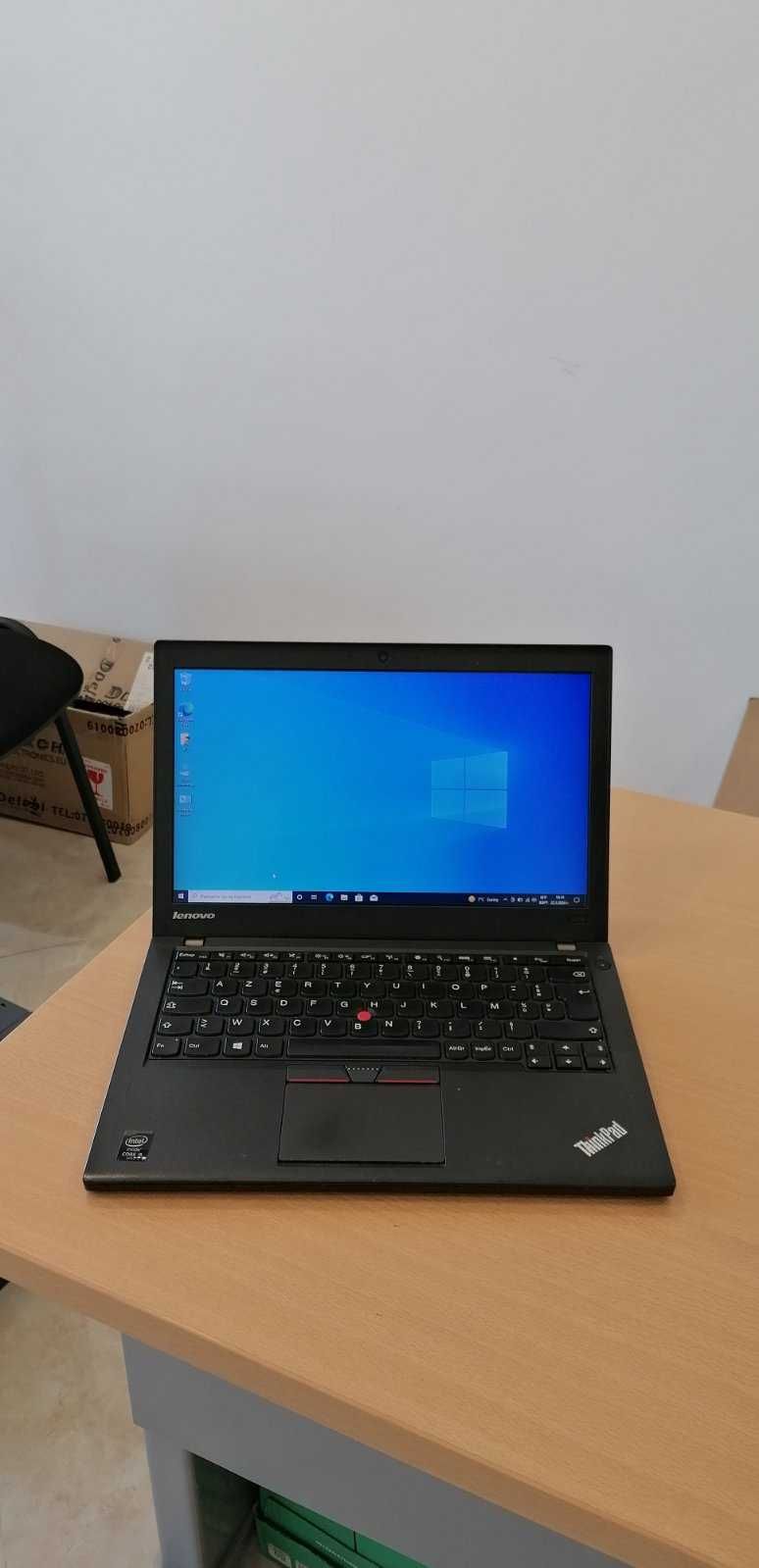 Лаптоп Lenovo ThinkPad X250 i5-5/8GB DDR3/256GB SSD