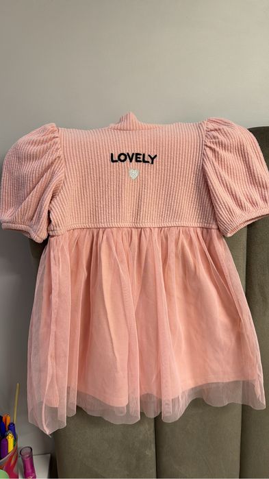 Много вещей на девочку