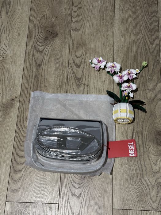 Geanta Diesel 1DR Argintie/Neagra/Alba