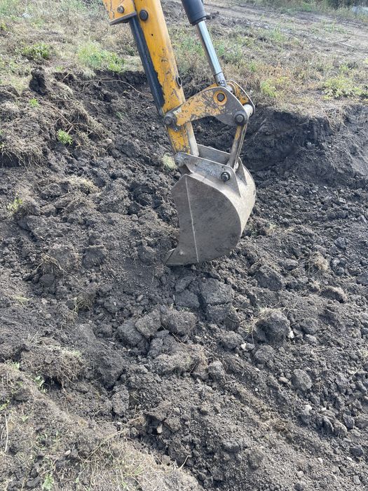 Vand pamant negru de gradina din excavatie!