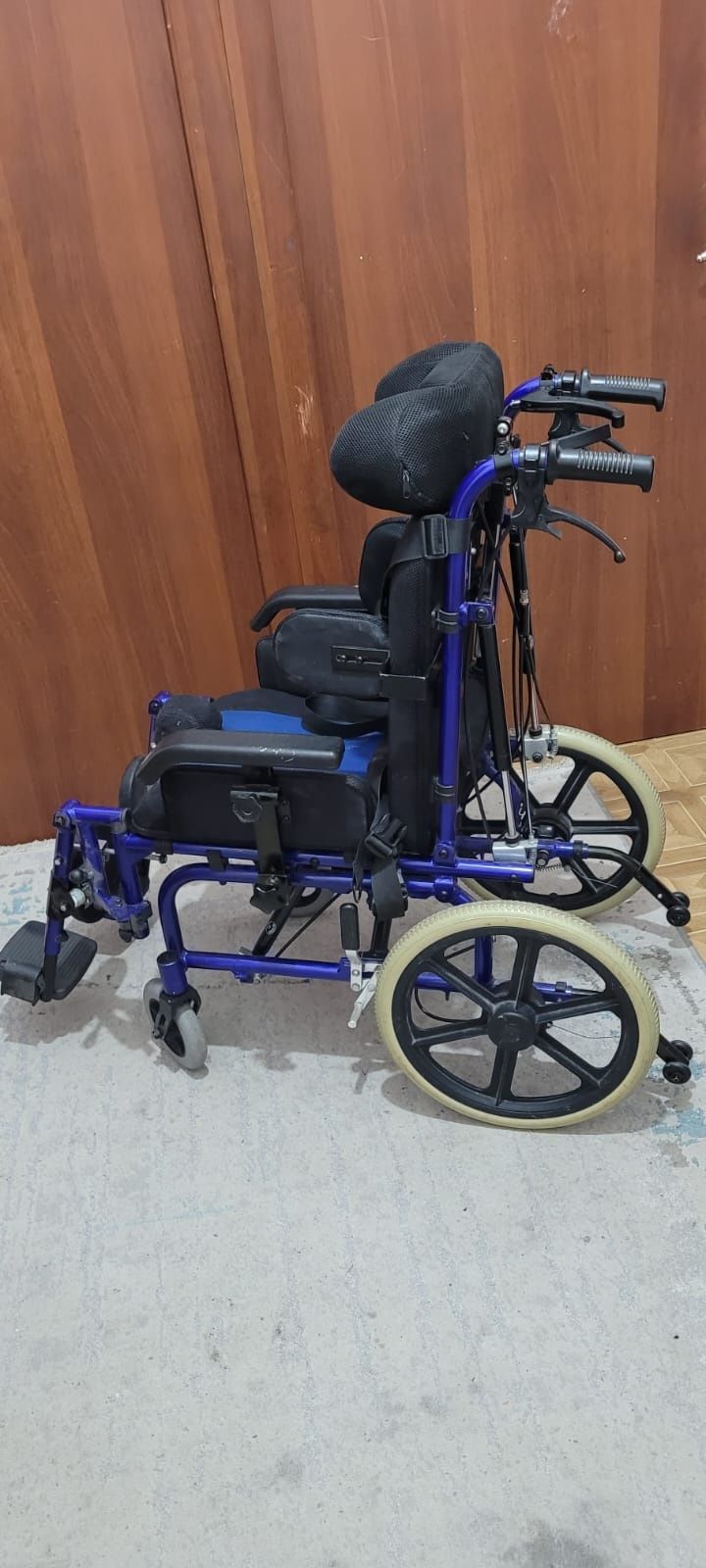 Инвалидная коляска многофункциональный для детей с дцп