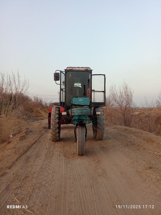 Traxtir T28 sotiladi narxi 18 mln yurib duribdi