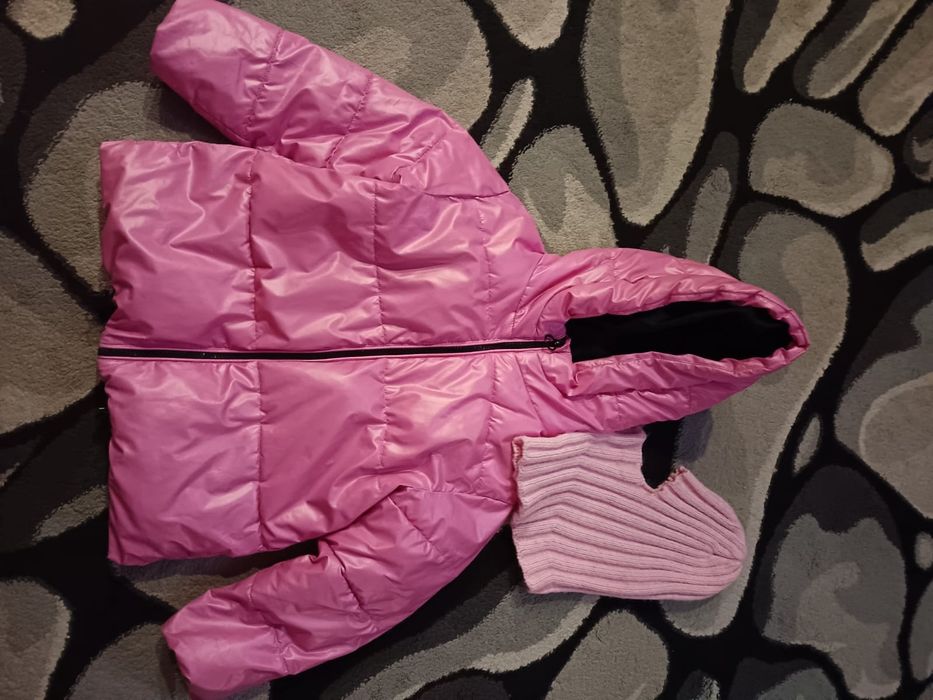 Продам 2 зимние куртки для девочки