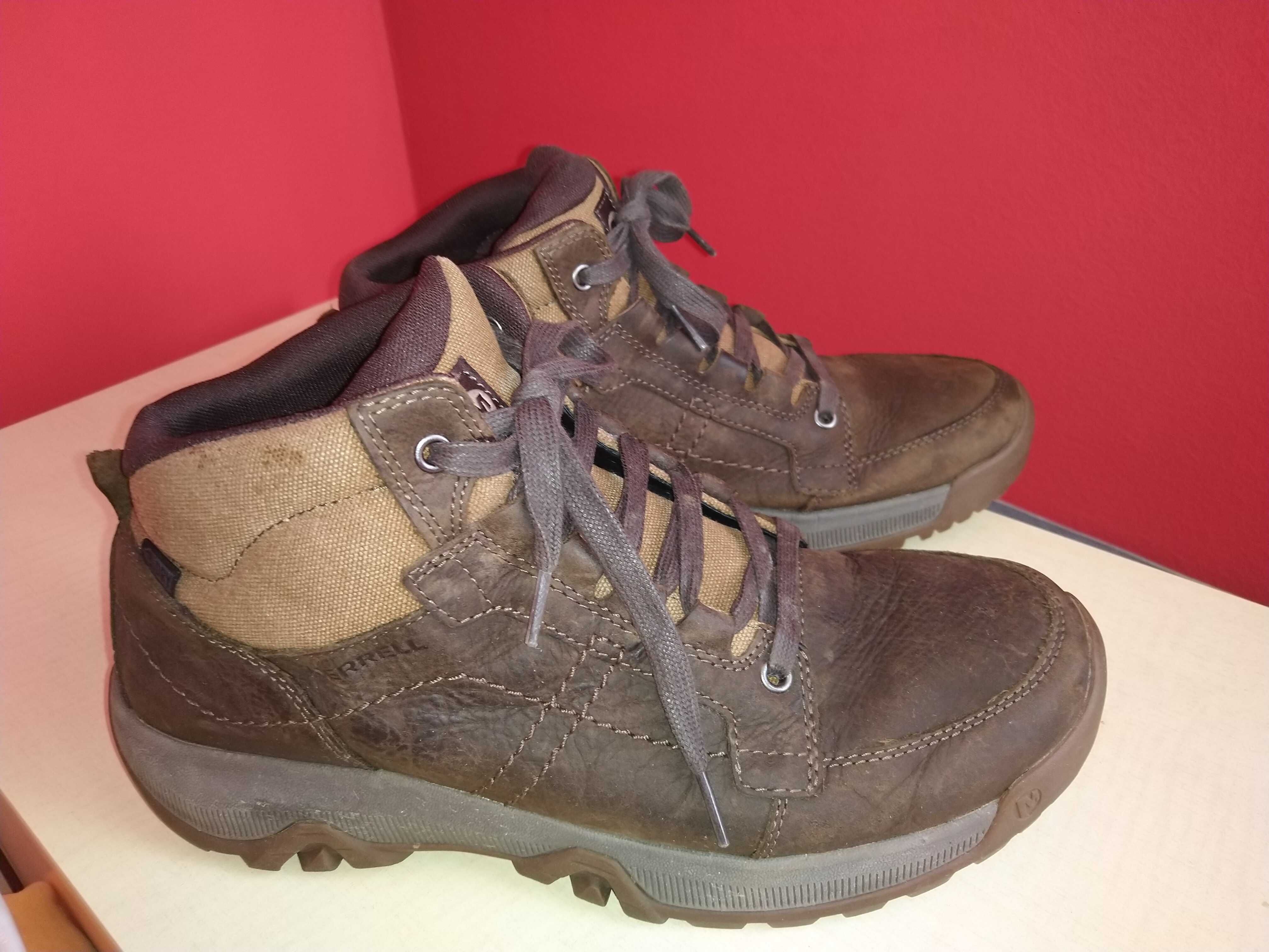 Обувки кожени Merrell , високи и удобни
