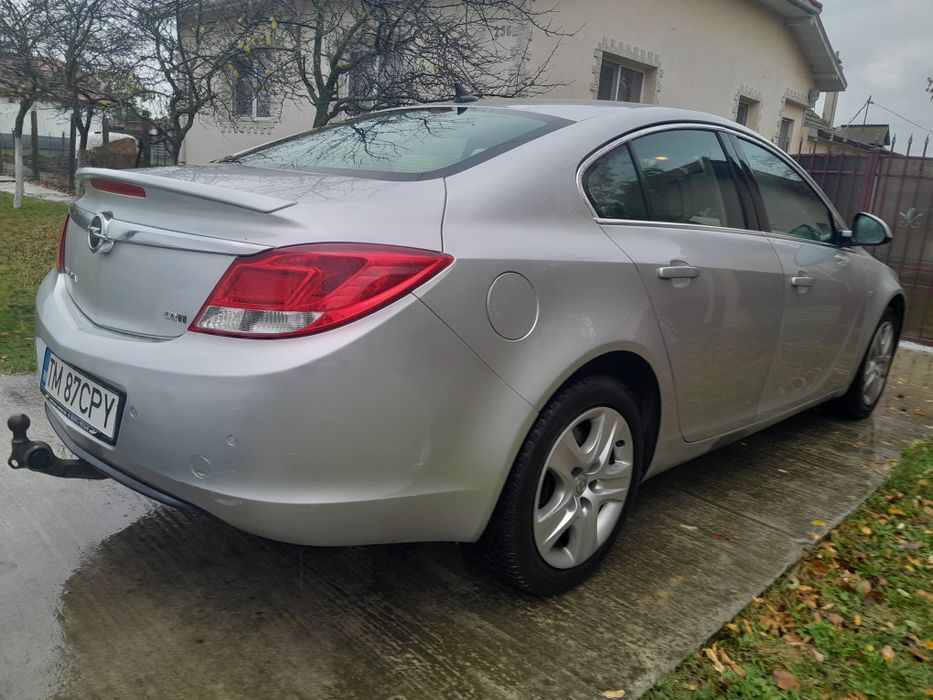 Vând Opel Insignia,an 2010 !!!