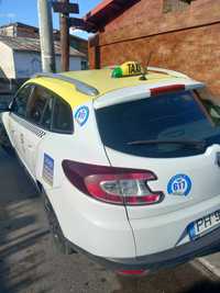 Vând mașina cu Licență taxi Renault 6600€