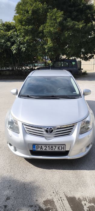 Продавам Тойота Авенсис D4D 150к.с