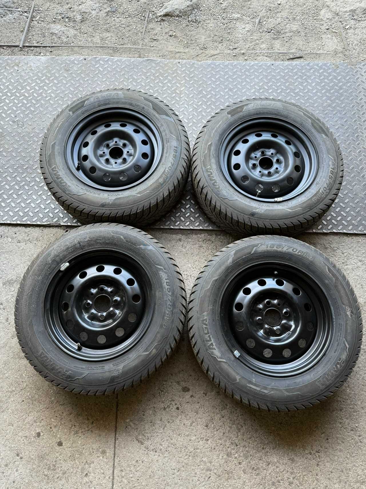 Диски R14 (4*98) с зимними шинами KAMA r14