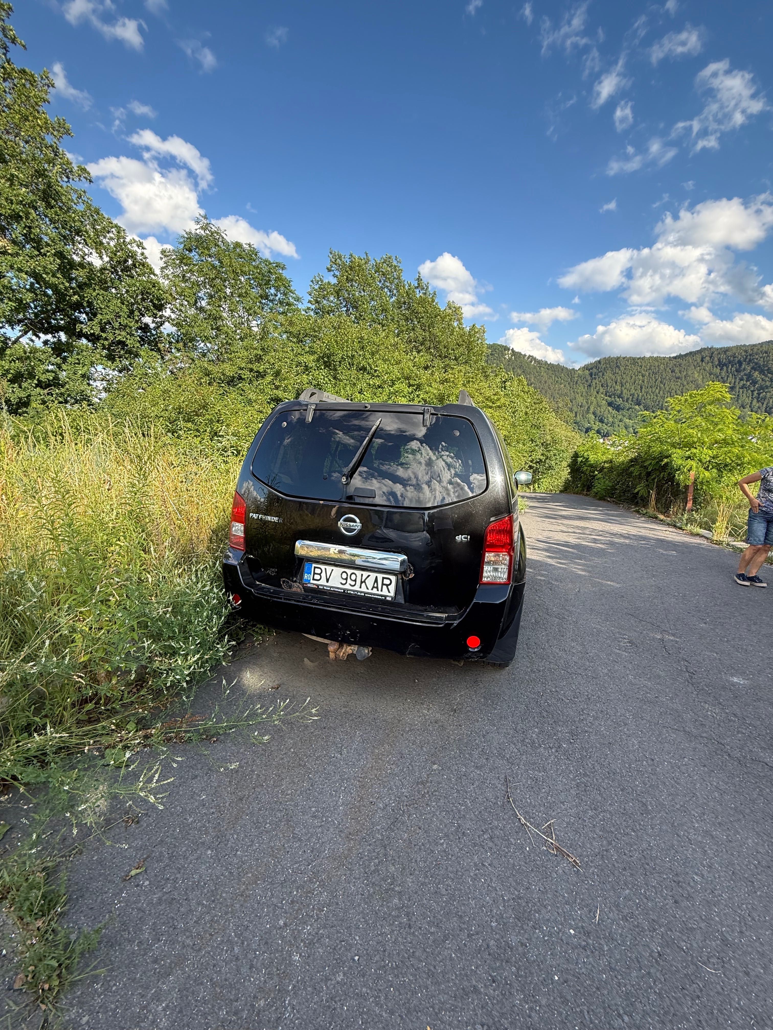 Vand Nissan Pathfinder automat
