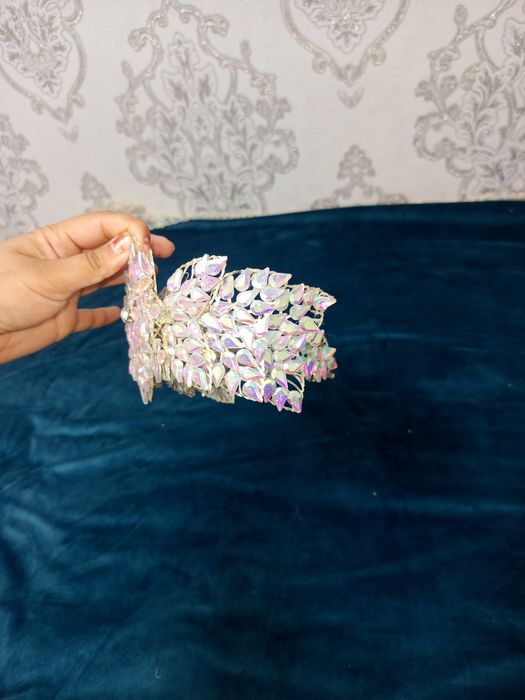 Xrustal toshlik diadema