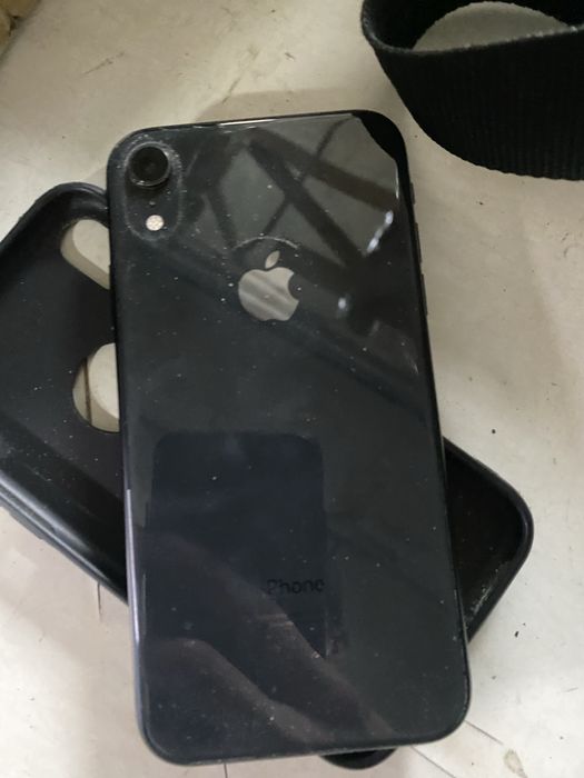 Айфон хр экранда  ауыстыру керек