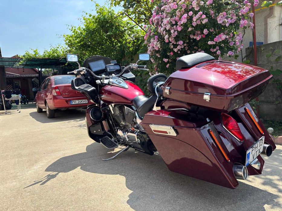 Honda VTX custom bagger