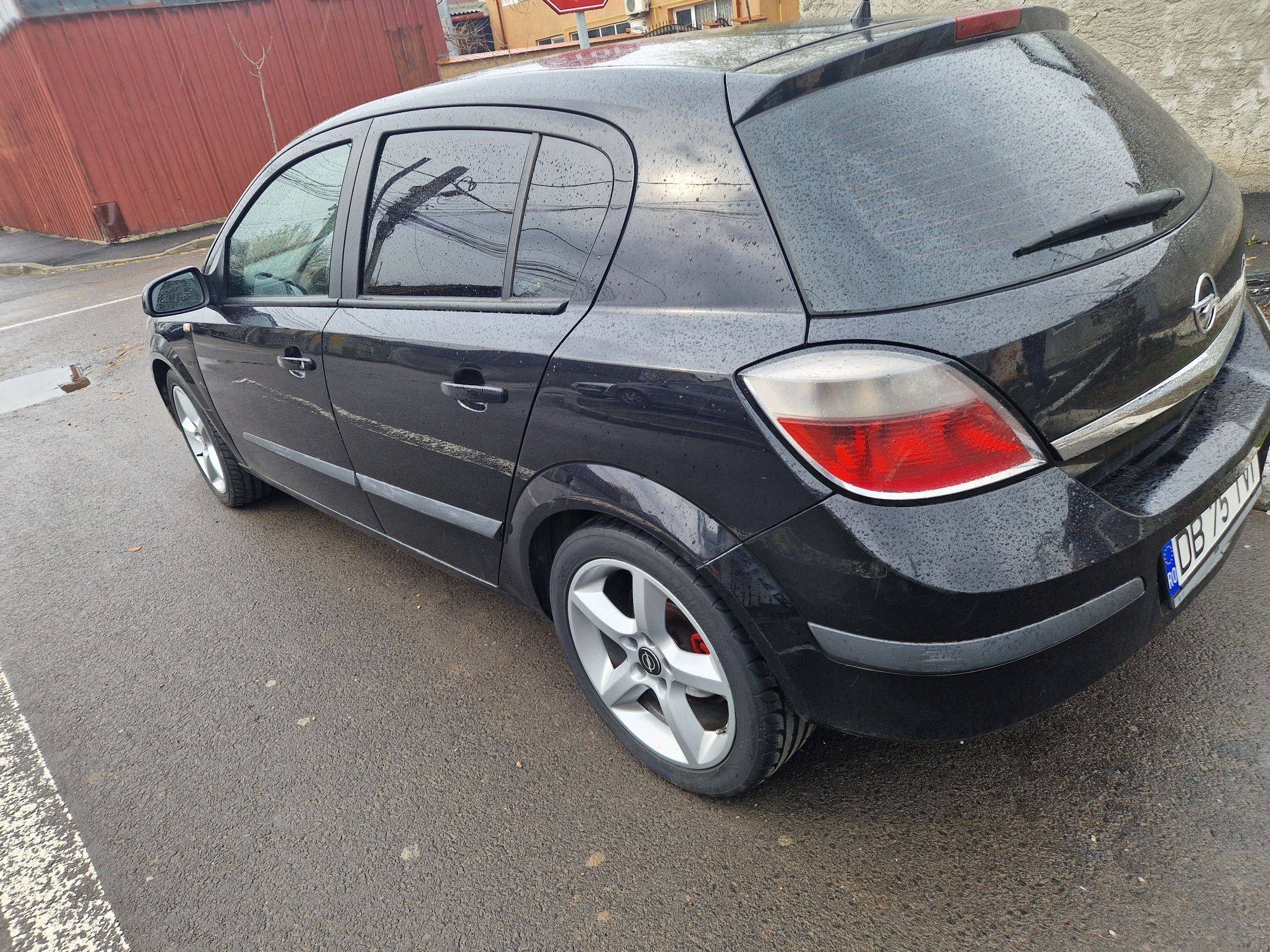 Dezmembrez astra h  de 1.7 și 1.9