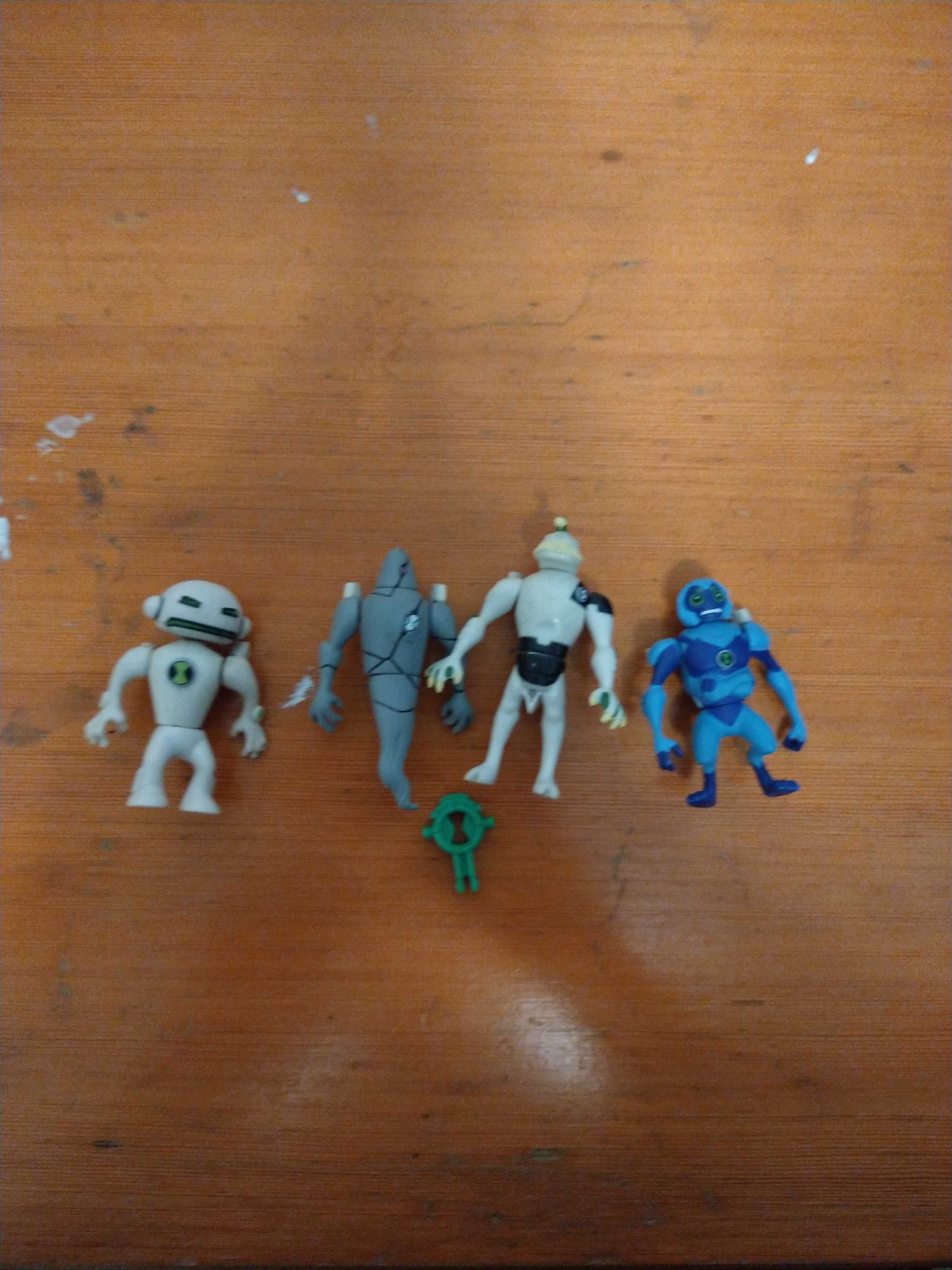 REDUCERE Colectie Ben 10 figurine