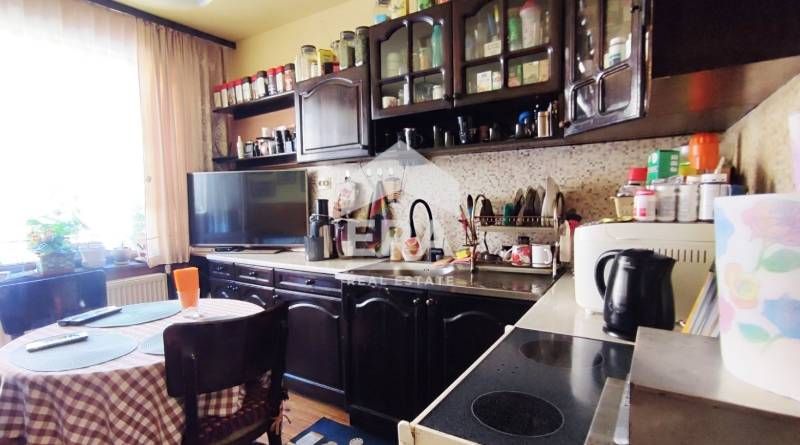 Етаж от къща в гр. Самоков