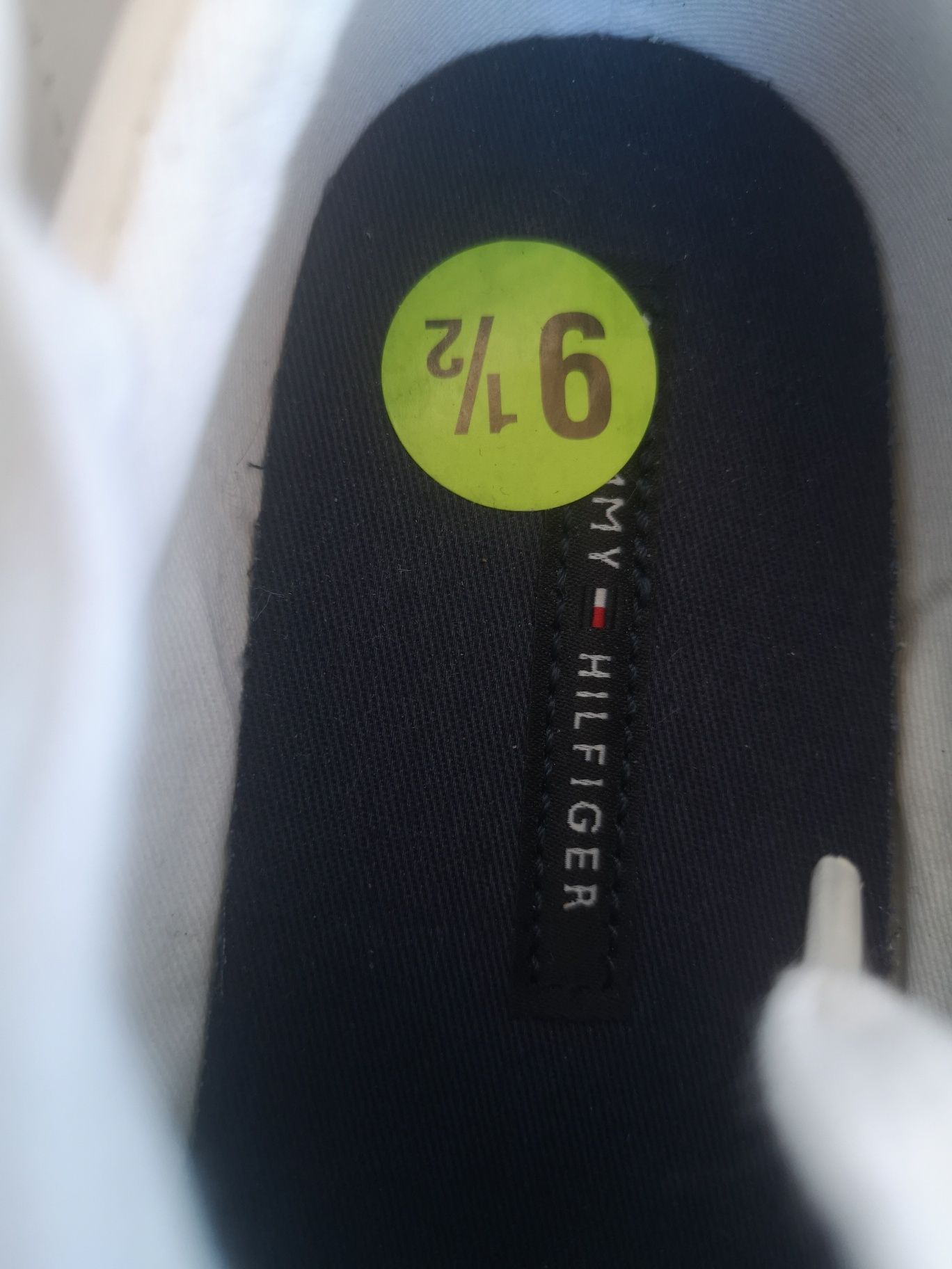 Tommy Hilfiger, нови кецове, номер 40