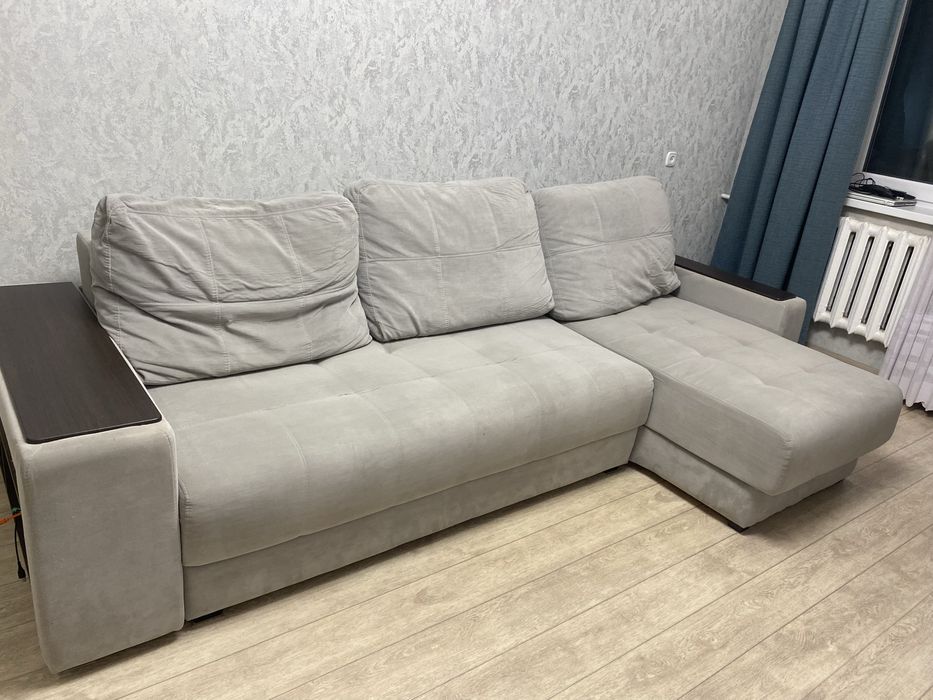 Продам диван угловой