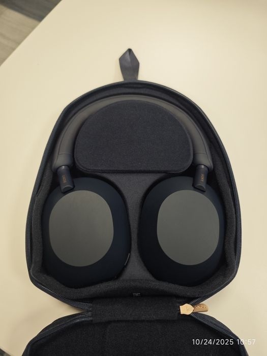 Casti Sony WH-1000 XM5