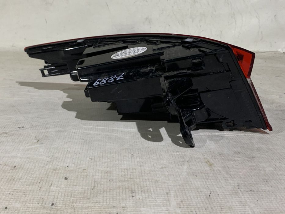 Lampa stop dreapta pe aripa, Skoda Enyaq, 2021, 2022, 2023, 2024, cod origine OE 5LA945208A.