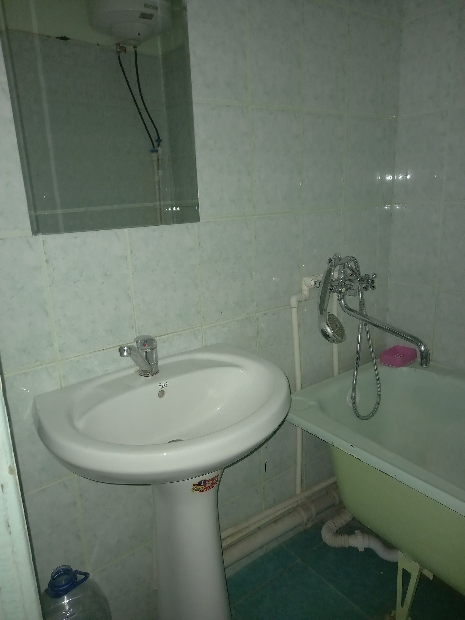 Jizzax shaxar Kvartira ijara 2 xonali 3 qavatda