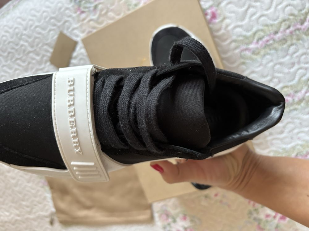 Оригинални Burberry, 37 номер
