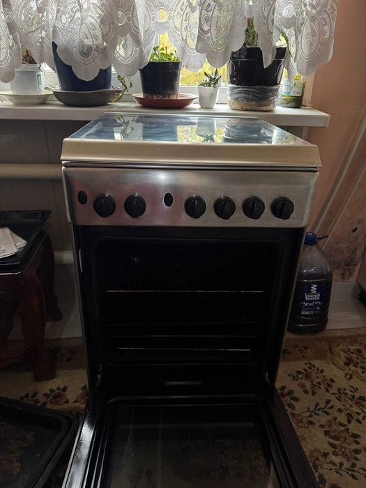 Газ плита Indesit б/у