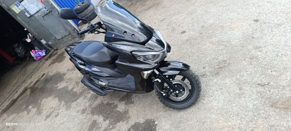 Продам макси скутер