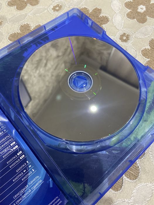 Продаю диск хорайзон зеро давнв идеальном состояний.  пишите в ватсап
